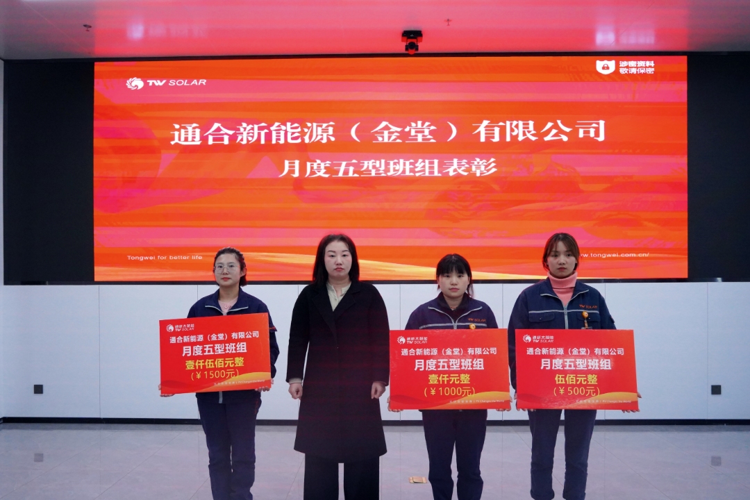 94018ebbb3a53993329975fe18f086cf.jpg 94018ebbb3a53993329975fe18f086cf.jpg